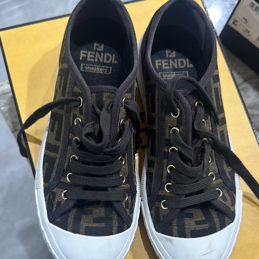 Fendi Black and Brown Sneakers with Luxurious Comfort